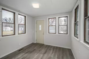 1764 English St, Maplewood, MN 55109 - Photo 18