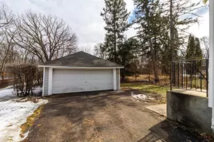 1764 English St, Maplewood, MN 55109 - Photo 28
