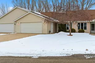 104 Blue Bird Path, Mankato, MN 56001 - Photo 2