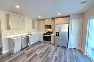 13676 Kaylemore Trl, Rosemount, MN 55068 - Photo 2