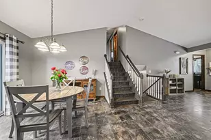 601 Hickory St SW, Isanti, MN 55040 - Photo 4