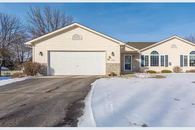 1502 Carriage Circle, Faribault, MN 55021 - Photo 4