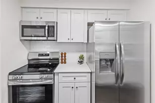 7012 Regent Ave N, Brooklyn Center, MN 55429 - Photo 10