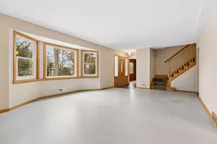 15776 Cedar Ridge Rd, Eden Prairie, MN 55347 - Photo 2