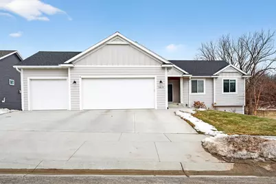 1819 31st Street SW, Rochester, MN 55902 - Photo 1