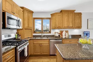 15958 Harwell Ave, Apple Valley, MN 55124 - Photo 8