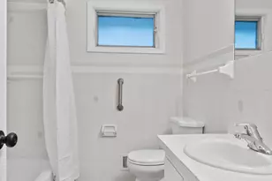 984 Armstrong Ave, Saint Paul, MN 55102 - Photo 6