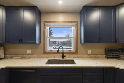 704 S 8th Ave W, Virginia, MN 55792 - Photo 6