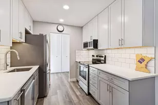 4380 Brookside Ct, Edina, MN 55436 - Photo 2