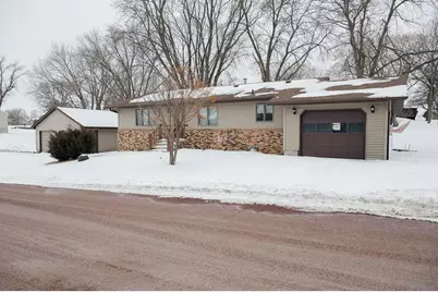 525 N Hood Street, Blue Earth, MN 56013 - Photo 1