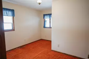 525 N Hood St, Blue Earth, MN 56013 - Photo 18