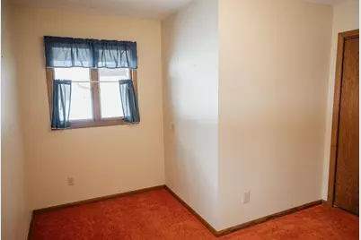 525 N Hood Street, Blue Earth, MN 56013 - Photo 20