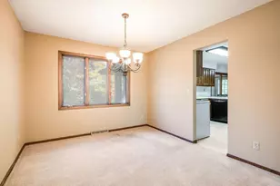 7585 Lanewood Ln N, Maple Grove, MN 55311 - Photo 8