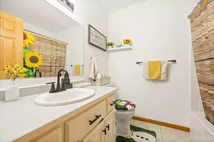 493 California St NW, Hutchinson, MN 55350 - Photo 10