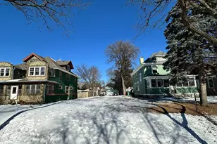 909 Dayton Ave, Saint Paul, MN 55104 - Photo 1