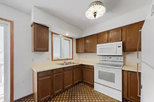 1805 Lakewood Ave, Albert Lea, MN 56007 - Photo 16