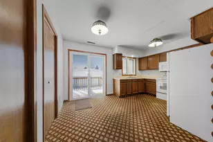 1805 Lakewood Ave, Albert Lea, MN 56007 - Photo 12