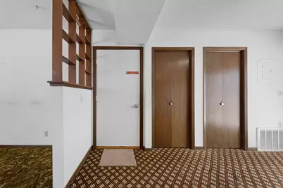 1805 Lakewood Avenue, Albert Lea, MN 56007 - Photo 10