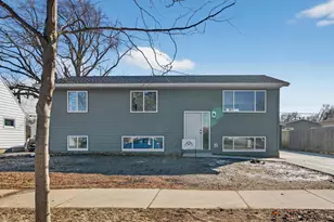 810 13th St SE, Rochester, MN 55904 - Photo 2