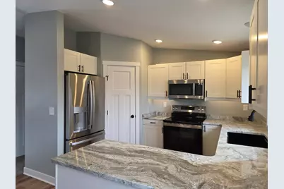 810 13th Street SE, Rochester, MN 55904 - Photo 4