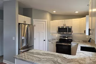 810 13th St SE, Rochester, MN 55904 - Photo 4