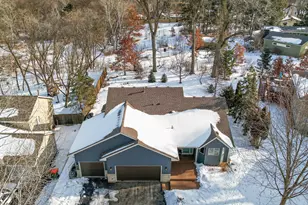 800 Griffin Ave, Mahtomedi, MN 55115 - Photo 20