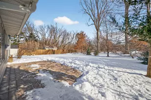 800 Griffin Ave, Mahtomedi, MN 55115 - Photo 26
