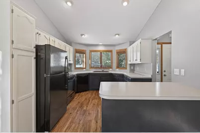 800 Griffin Avenue, Mahtomedi, MN 55115 - Photo 14