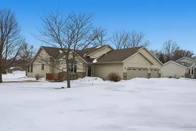 1609 40th Avenue N, Moorhead, MN 56560 - Photo 2