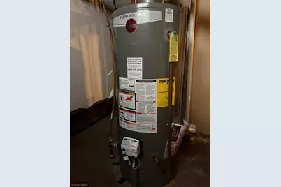 1415 Thomas Avenue N, Minneapolis, MN 55411 - Photo 12