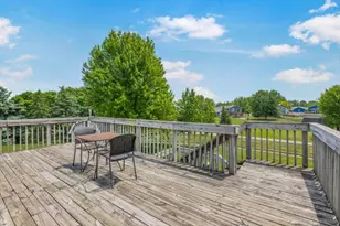 812 Larkspur Ct, Shakopee, MN 55379 - Photo 10