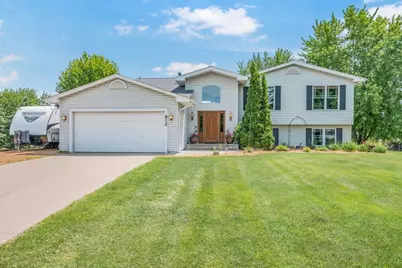 812 Larkspur Court, Shakopee, MN 55379 - Photo 1