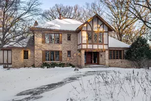 2700 Olde Wood Ct, Minnetonka, MN 55391 - Photo 22