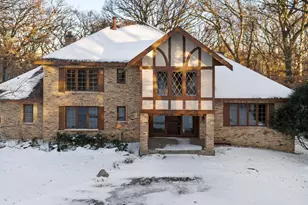 2700 Olde Wood Ct, Minnetonka, MN 55391 - Photo 24