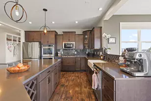 4377 Parkview Cir, Anoka, MN 55303 - Photo 10