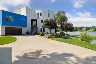 9235 Lake Riley Blvd, Chanhassen, MN 55317 - Photo 52