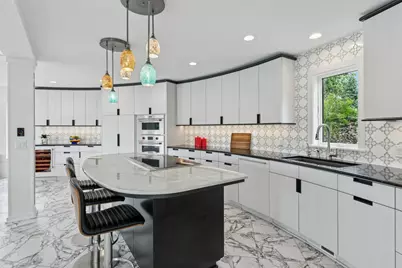 9235 Lake Riley Boulevard, Chanhassen, MN 55317 - Photo 12