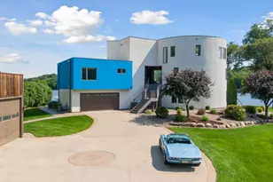 9235 Lake Riley Blvd, Chanhassen, MN 55317 - Photo 54