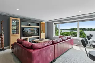 9235 Lake Riley Blvd, Chanhassen, MN 55317 - Photo 32