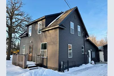 301 7th Avenue SE, Roseau, MN 56751 - Photo 1