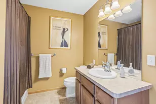 15330 Freedom Dr N, Hugo, MN 55038 - Photo 22