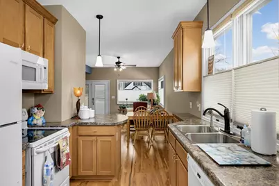 140 Stevens Street W, Saint Paul, MN 55107 - Photo 12