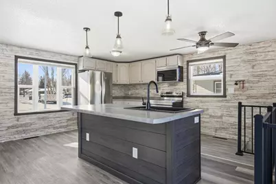 1802 10th Avenue N, Moorhead, MN 56560 - Photo 10