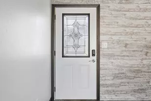 1802 10th Ave N, Moorhead, MN 56560 - Photo 4