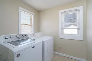 593 Front Ave, Saint Paul, MN 55117 - Photo 8