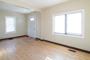 593 Front Ave, Saint Paul, MN 55117 - Photo 2