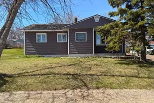 122 Banks Blvd, Silver Bay, MN 55614 - Photo 6