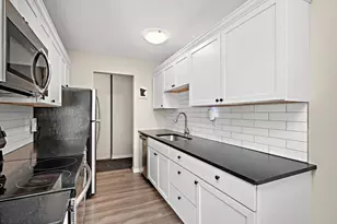 4618 Cedar Lk Rd S, Saint Louis Park, MN 55416 - Photo 2