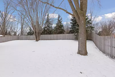 4745 Upland Lane N, Plymouth, MN 55446 - Photo 24