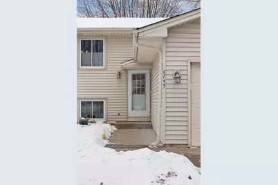 4745 Upland Lane N, Plymouth, MN 55446 - Photo 2